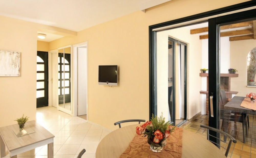 CLASSIC APARTMENT FOR 3+2 PERSONS, Apartments Sol Amfora for Plava Laguna 4*