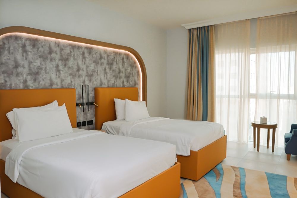 Deluxe King/ Twin Room, Sheraton Khalidiya Hotel 5*