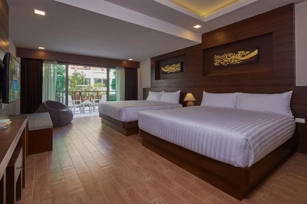 Sapphire Family Room, The Agate Pattaya Boutique Resort 4*