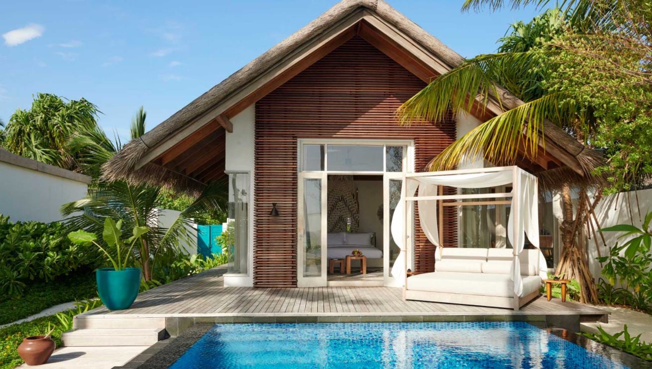 Deluxe Beach Sunrise Villa, Fairmont Maldives Sirru Fen Fushi 5*