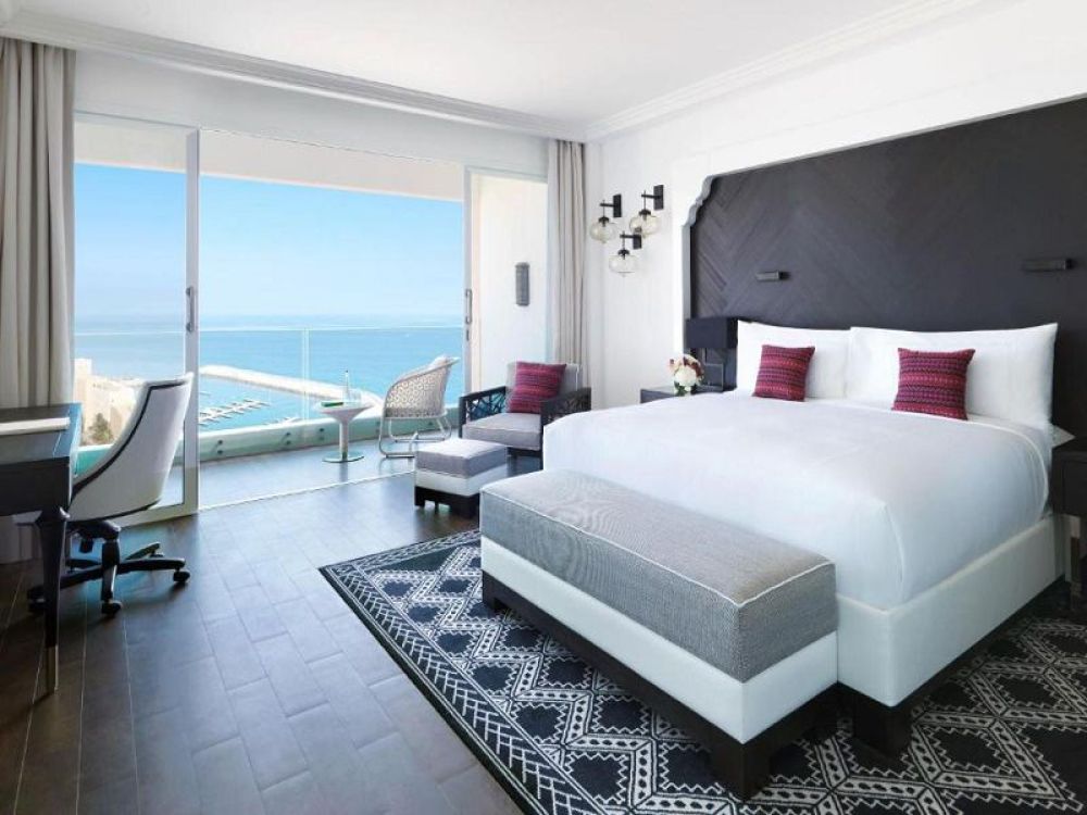 Deluxe Room, Fairmont Fujairah Beach Resort 5*