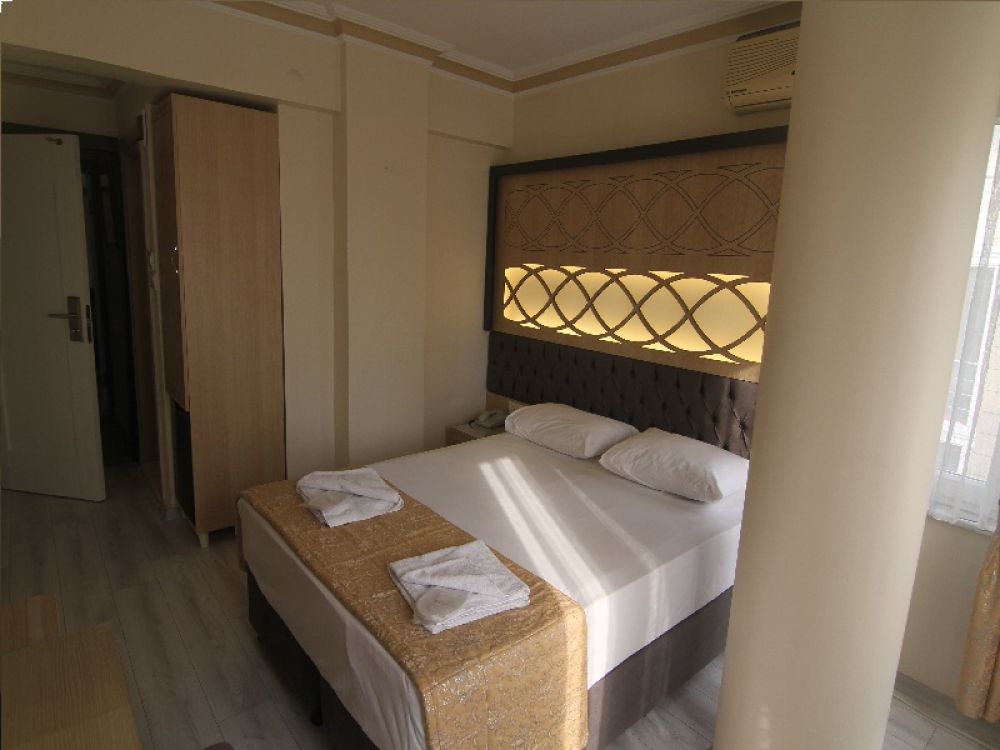 Standard Room, Grand Liza Hotel 3*