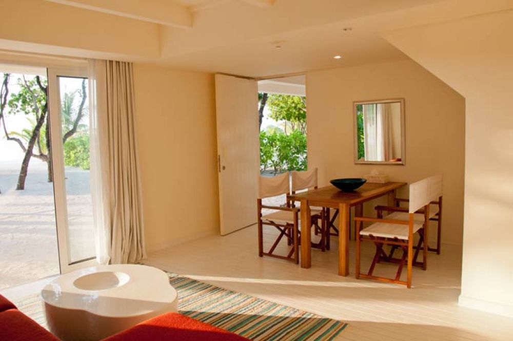 Two-bedroom Family Beach House, Holiday Inn Resort Kandooma 4*