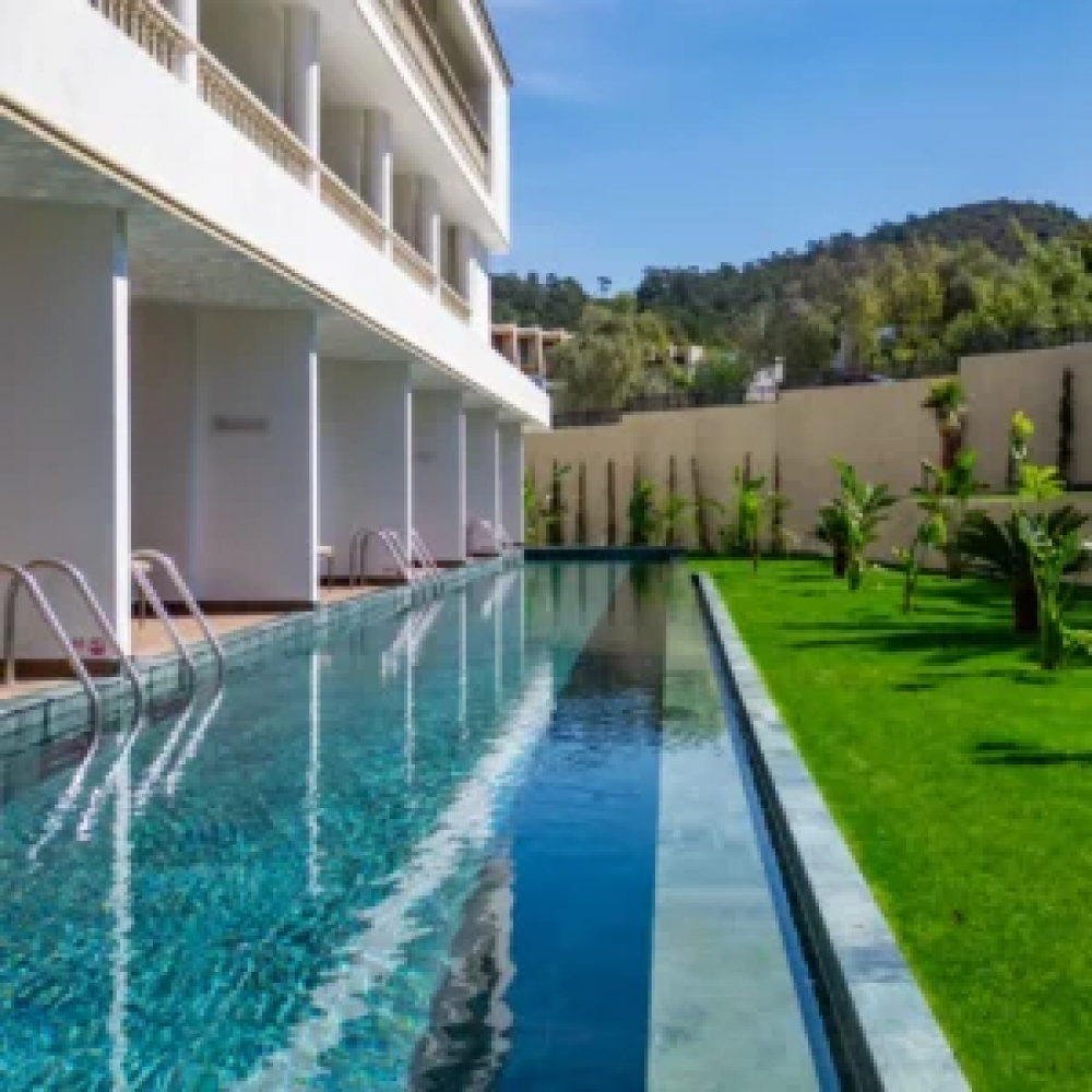 Swim Up Deluxe Room 16+, Samara Hotel 5*