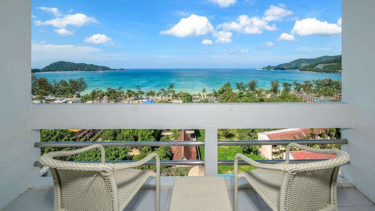 Deluxe SV, Andaman Beach Suites 4*