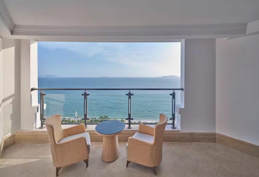 Twin Guest Room Sea View, DoubleTree by Hilton Sanya Bay 3*