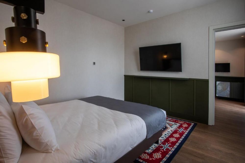One Bedroom Suite With Living Room, Holiday Inn Telavi 4*