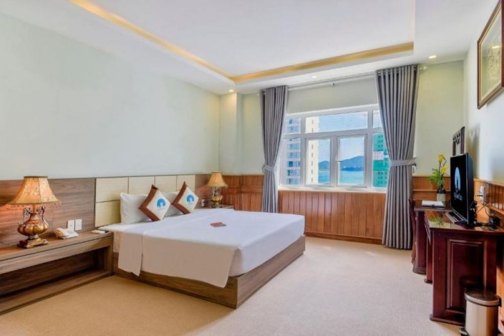 Deluxe City View, Sky Beach D20 Nha Trang 4*