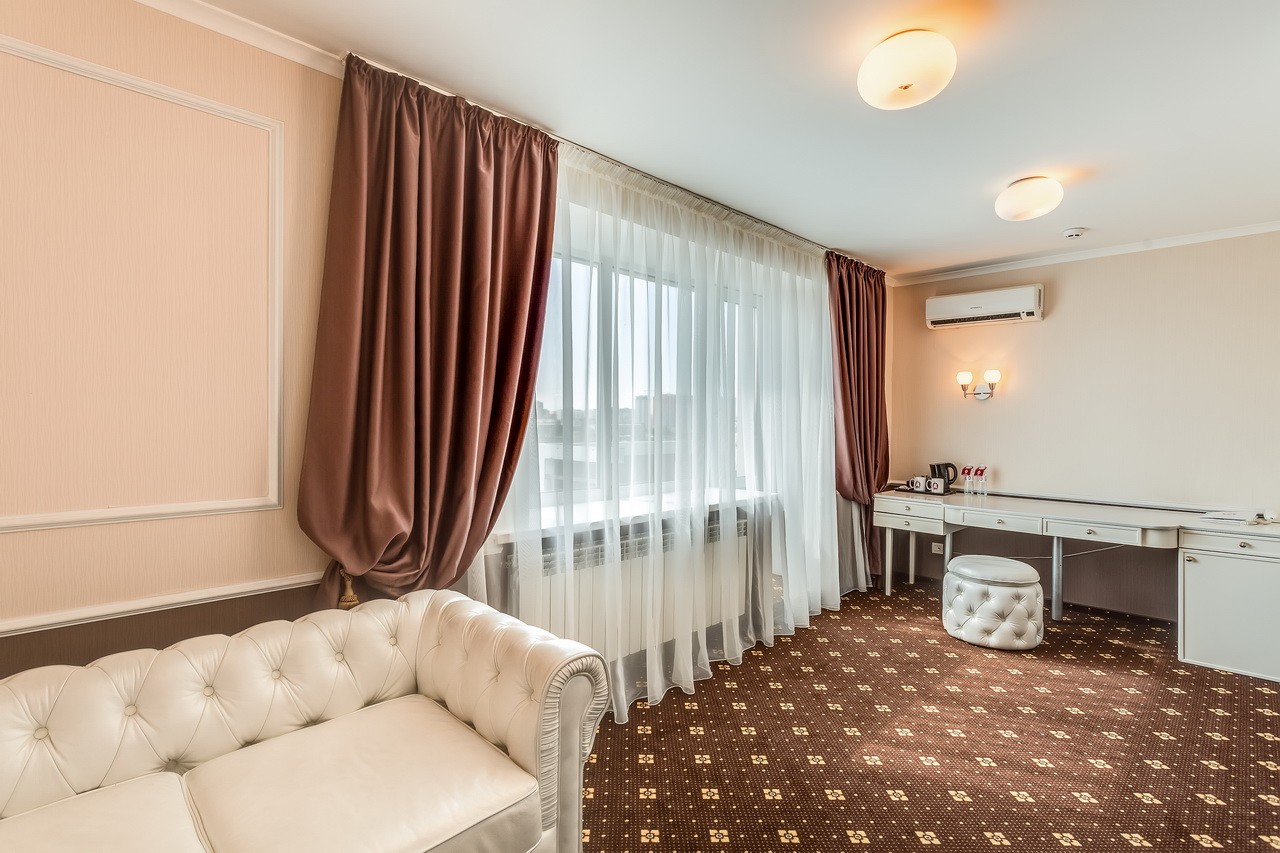 Imperial suite, Братислава 4*