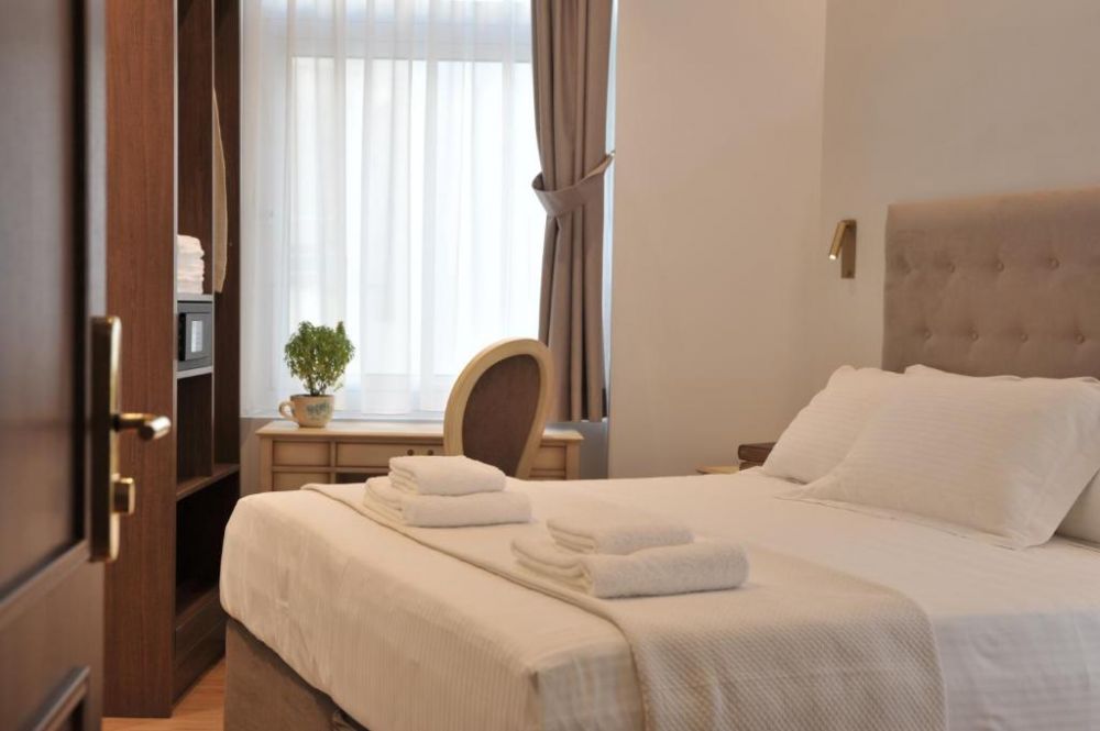 Deluxe Family Interconnected, Acropolian Spirit Boutique Hotel 4*