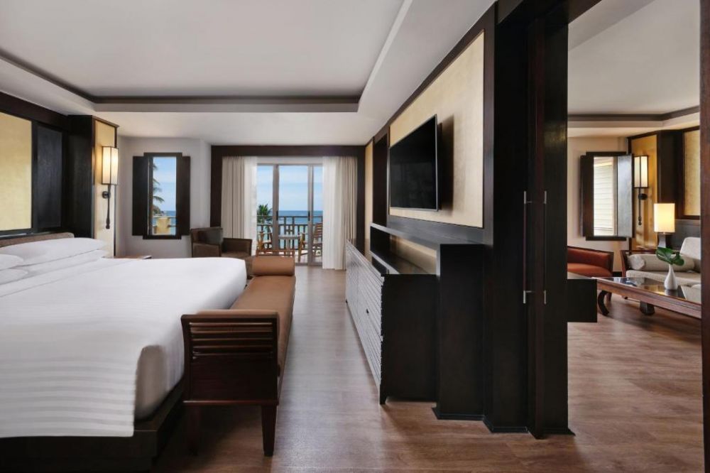 One Bedroom Suite, Phuket Marriott Resort & Spa Merlin Beach 5*