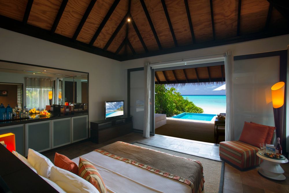 Beach Villa with Pool, Velassaru Maldives 5*