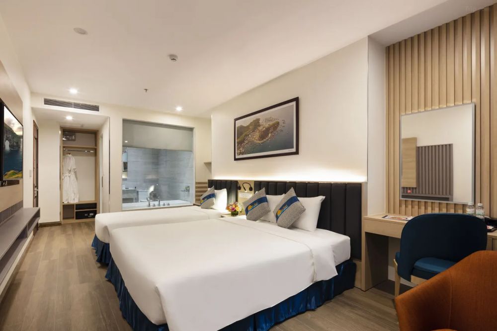 Deluxe Triple City View, Lucky Sun Hotel 4*