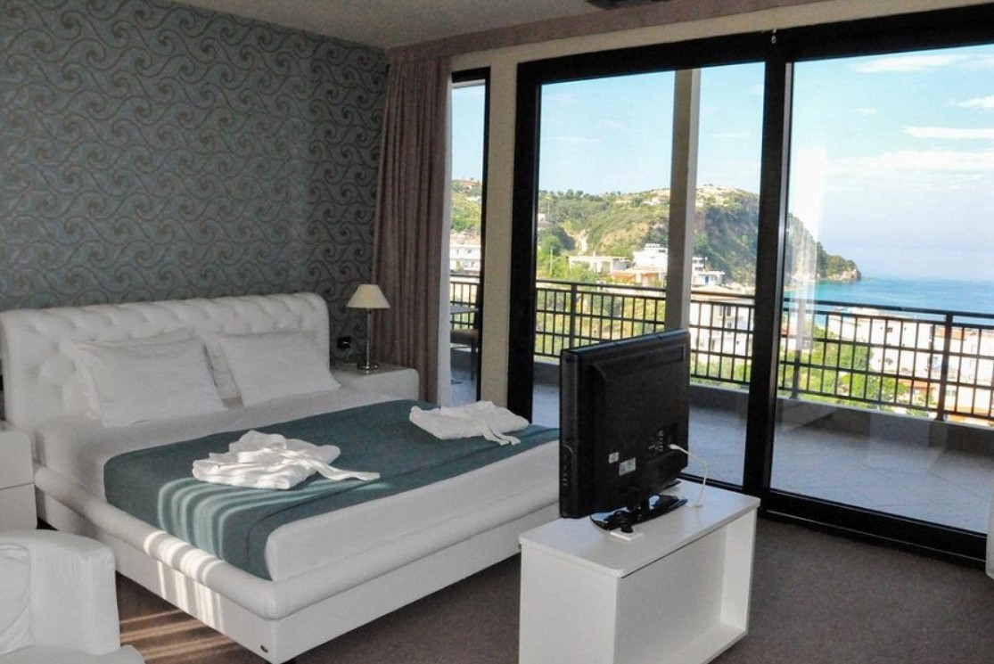 Presidential Suite, Rapo' s Resort Hotel 5*