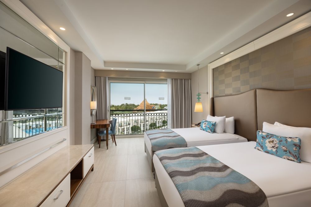 Corner Suite, Titanic Deluxe Belek 5*