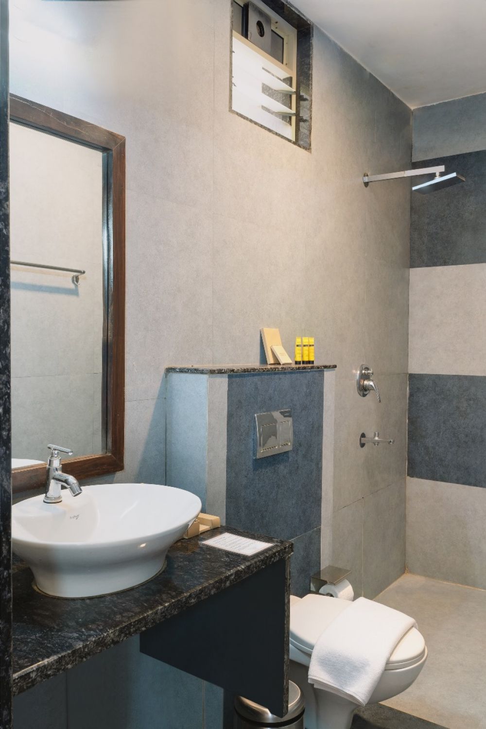 Premium Room, The Acacia Morjim 4*