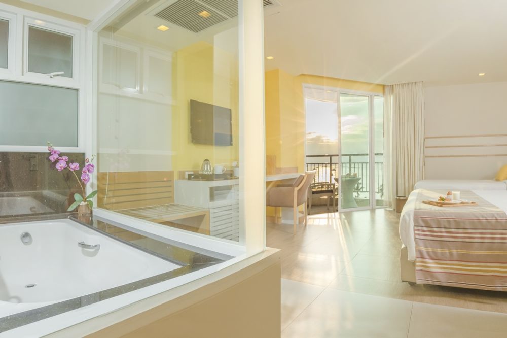 Family Suite/ Ocean View, Pattaya Sea View 4*